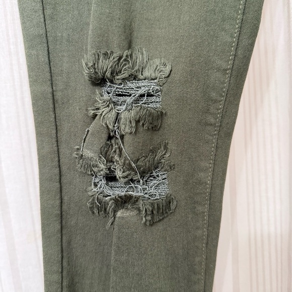 KanCan Green Skinny Jeans Distressed Style - Picture 3 of 6